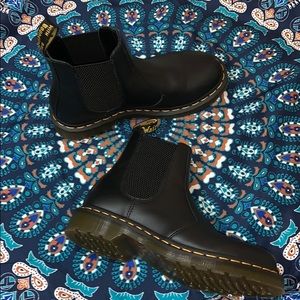 COPY - Doc Martens Chealsea boot